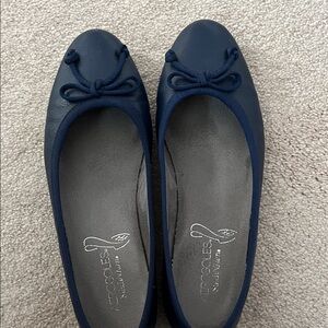 AEROSOLES Women's Dark Blue Ballet Flats